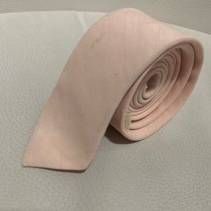 Men’s slim neck tie